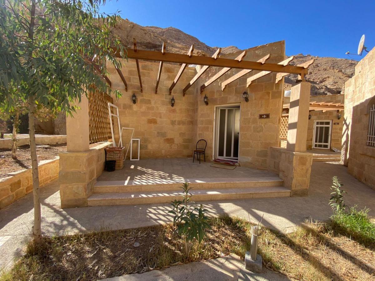 Afra Hot Springs Chalets At-Tafilah Buitenkant foto