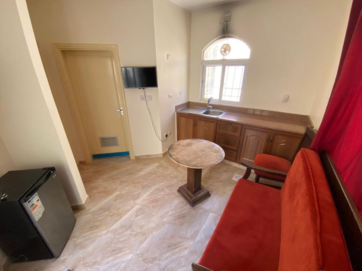 Afra Hot Springs Chalets At-Tafilah Buitenkant foto