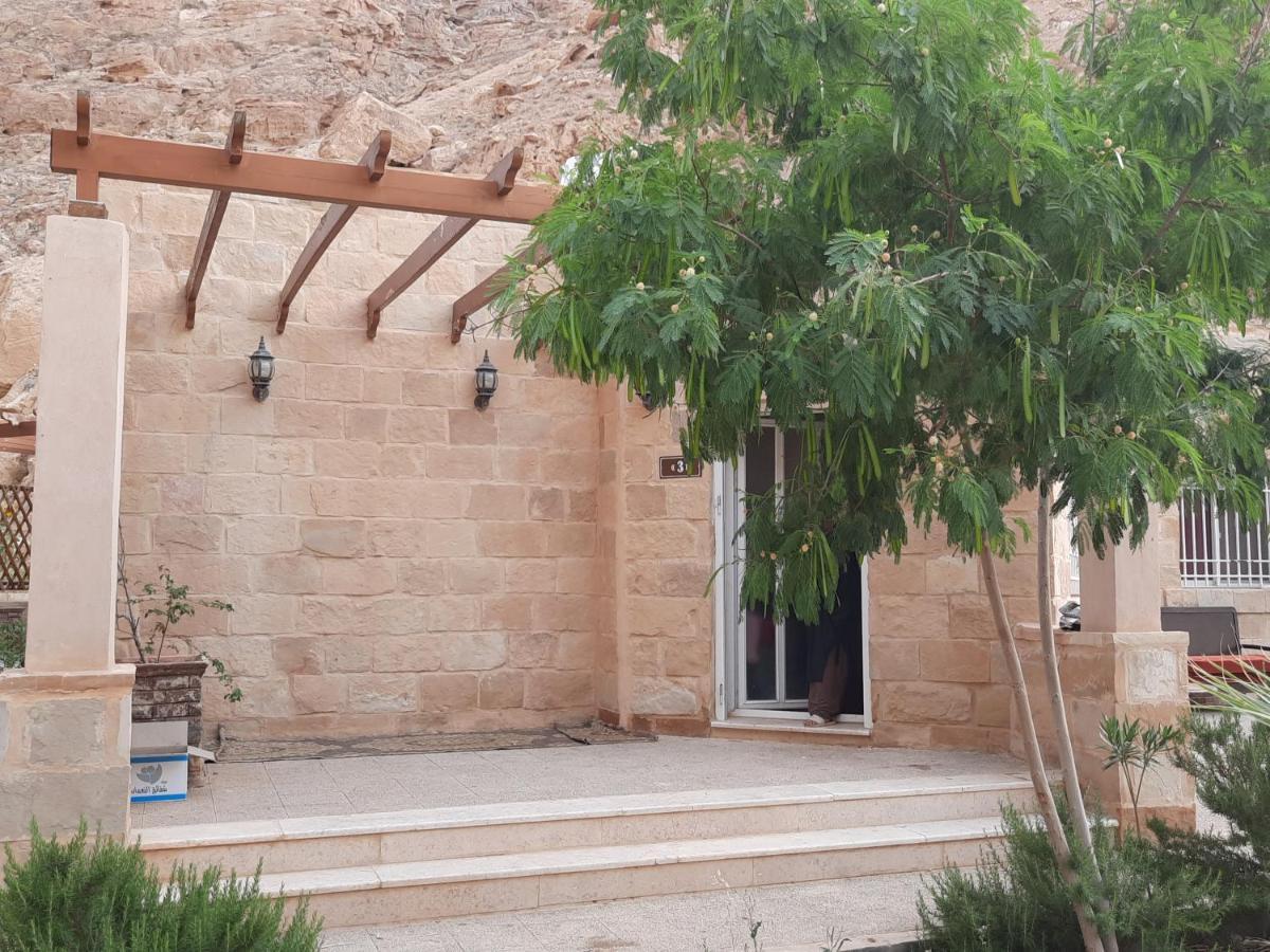 Afra Hot Springs Chalets At-Tafilah Buitenkant foto