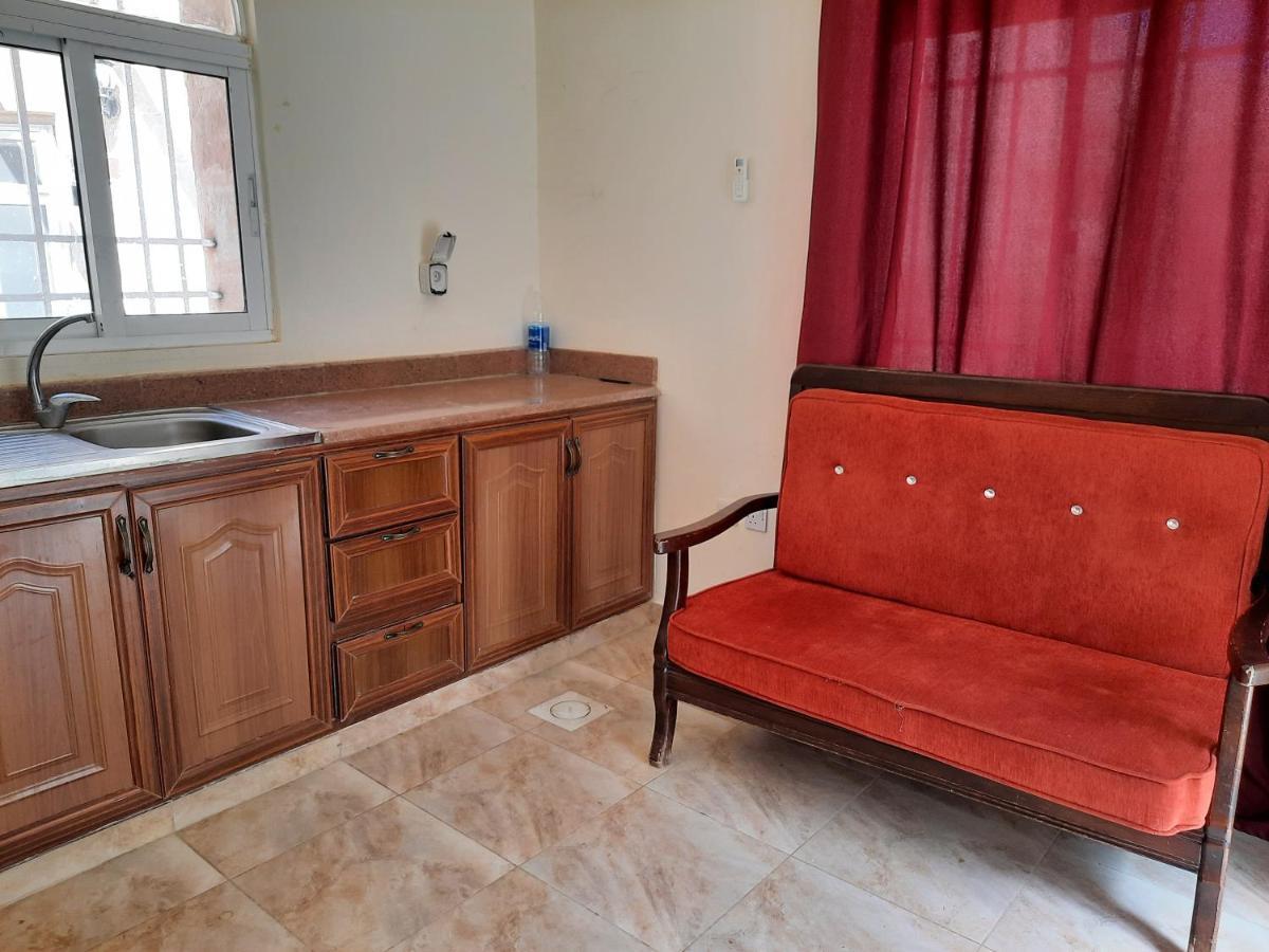 Afra Hot Springs Chalets At-Tafilah Buitenkant foto