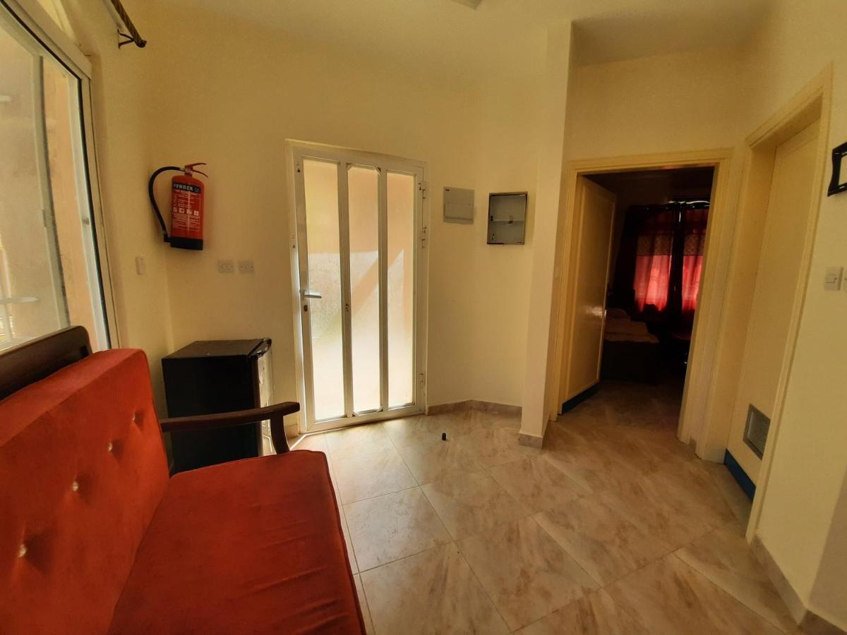 Afra Hot Springs Chalets At-Tafilah Buitenkant foto